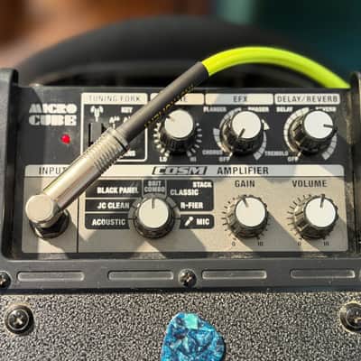 Roland Micro Cube 2-Watt 1x5" Guitar Combo 2004 - 2014 - Black image 2