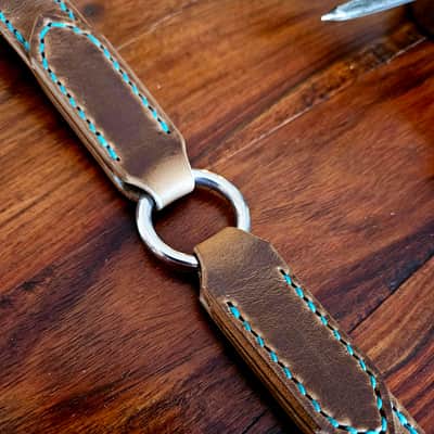 "Frodo" - Elegant hand stitched leather guitar strap with decorative ring image 7