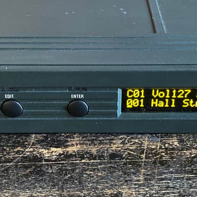 E-MU Proteus/1 XR Rackmount with new OLED image 3