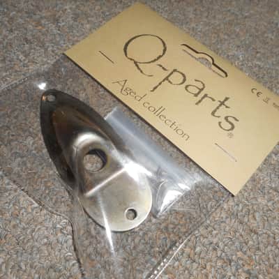 Q-Parts Aged Collection Jack Plate For Fender Strat - AGED NICKEL, #SJC-DX-NI