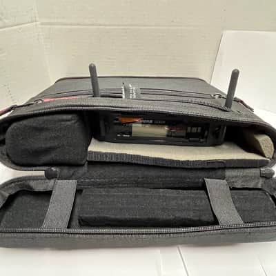 Gator Cases Soft Padded Nylon Carry Tote Bag for Shure GLXD4 GLXD4R GLXD14 Single Wireless GLXD2 Microphone System GM Live-in Style Holds Reciever Body Pack Microphone with Antenna Access 1W image 12