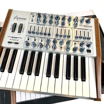 Arturia MiniBrute SE image 2