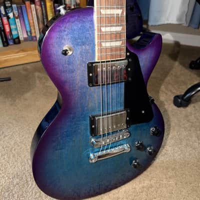 Gibson Les Paul Studio 2024 - New -Blueberry Burst image 2