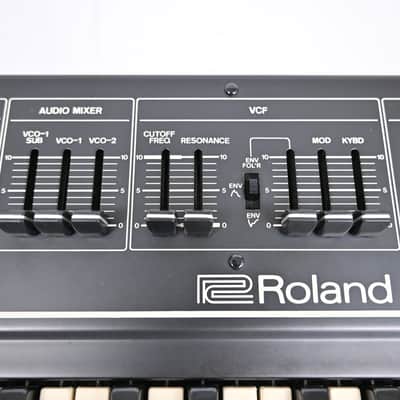 Roland SH-2 *Near mint with hard case & serviced* image 11