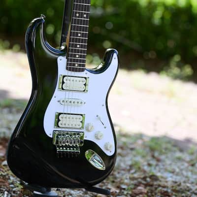 Fender Limited Edition 50th Anniversary Dave Murray Stratocaster - Black image 3