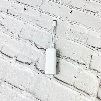 Apple Thunderbolt-2 to Thunderbolt 3 (USB-C) Adapter image 1