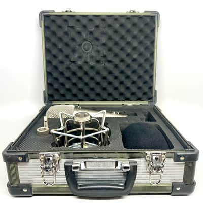 Matching Pair of Peluso P-87 Large Diaphragm Condenser Microphones w/ Shock Mounts & Case image 3