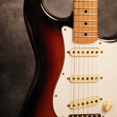 Fender Jimi Hendrix Artist Series Signature Stratocaster 2019 - Present - 3-Color Sunburst image 5