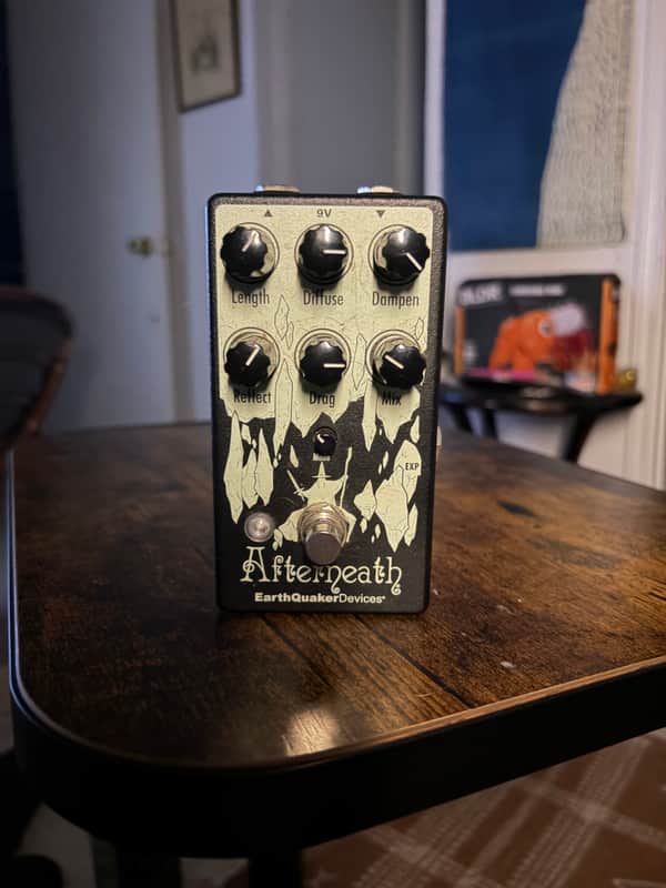 EarthQuaker Devices Afterneath Otherworldly Reverberation Machine V3
