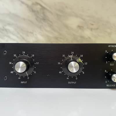 Universal Audio 1176AE Anniversary Edition Limiter 2009 - Black / Blue Stripe image 4
