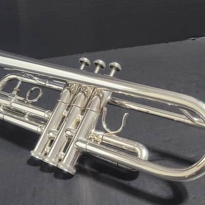 Getzen Series 700SP Semi Pro Trumpet -Mouthpiece & Case with strap image 5