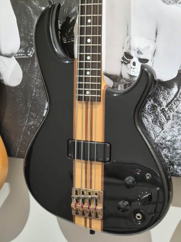 Aria Pro II SB-1000 - 1985 Matsumoku Era - Signed by Billy Sheehan - 5063348 image 1