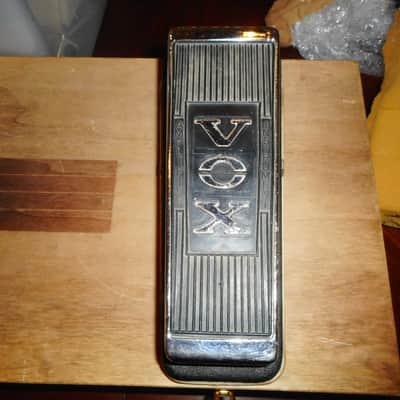 Vox Wah V846 1970 - Black/Chrome (Red Halo)w/bag image 1