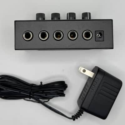 Behringer MicroAMP HA400 4-channel Headphone Amp w/ Power Supply image 4
