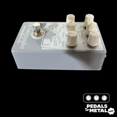 EarthQuaker Devices Bit Commander Analog Octave Synth V2 -x10668 image 2