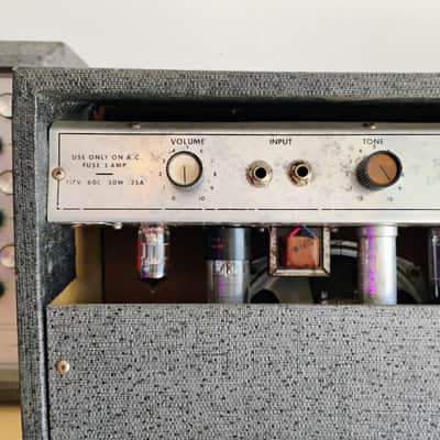 Silvertone Model 1481 - 5-Watt 1x8 Guitar Combo - 1963 - 1968 - Diamond Cut Speaker Hole - Gray Leatherette - Local Pickup Only image 12