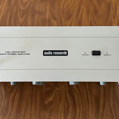 Audio Research D240 Amplifier image 1