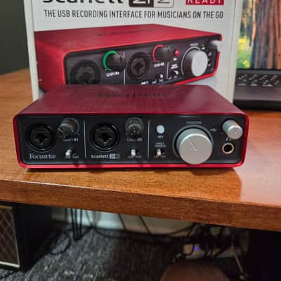 Focusrite Scarlett 2i2 (1st gen) image 4