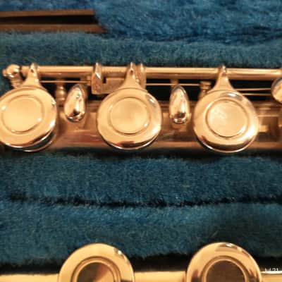 Yamaha YFL-22n flute - Silver-Plated image 14