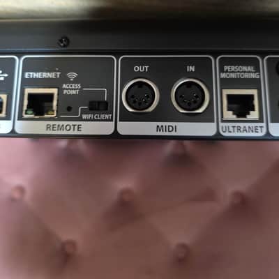 Behringer X Air X18 18-Channel Tablet-Controlled Digital Mixer (Pre-Owned) image 4