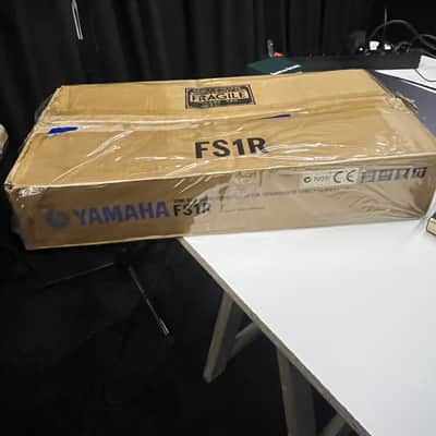 Yamaha FS1R FM Tone Generator 1998 - Silver image 4