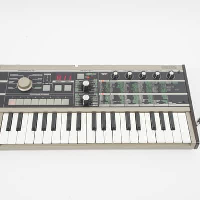 [SALE Ends Apr 6] KORG microKORG Analog Modeling Keyboard Synthesizer Vocoder w/ 100-240V PSU