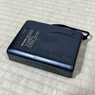 AIWA TP-530 Portable Cassette Recorder image 3
