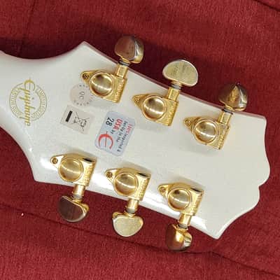 Epiphone Wild Kat - Pearl white gold hardware LTD Custom shop with case image 12