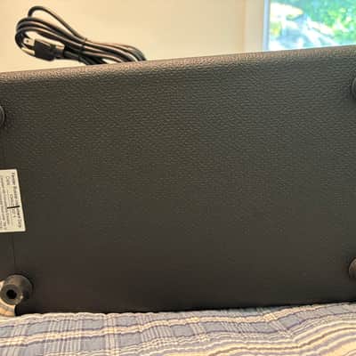 Fender Rumble 15 V3 15-Watt 1x8" Bass Combo 2015 - Present - Black image 5