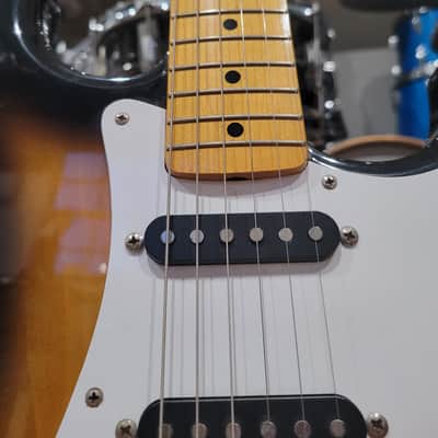 Squier JV Vintage Series '57 Stratocaster 1982 - 2-Tone Sunburst W/ Case (C013-G21) image 7