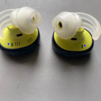 Bose Soundsport Free Wireless Headphones image 7