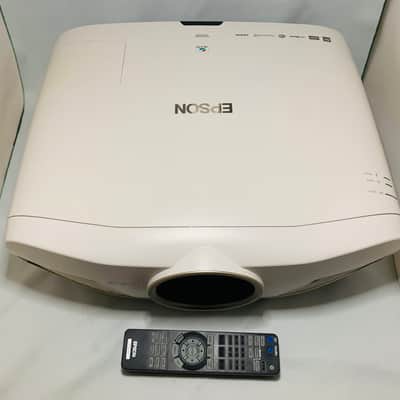 Epson Home Cinema 5050UB 4K Pro-UHD Projector image 2