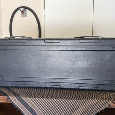 Gator Hardshell travel case with wheels 2000’s - Gloss image 5