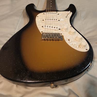 2001 Danelectro Danoblaster Innuendo - Tobacco Sparkle Burst image 9