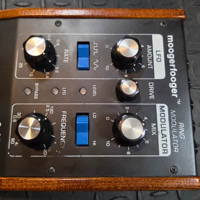 Moog MF-102 Ring Modulator Mod Moogerfooger Early Serial Bob Moog Signature Label image 4