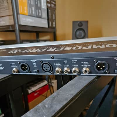 Behringer MDX2600 Composer Pro-XL Compressor / Limiter 2010s - Standard image 9