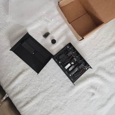 Vertex fx pedal battery supply Nos mint condition in the box image 4
