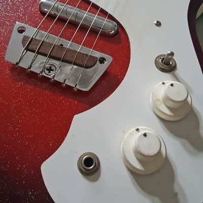 Silvertone 1457 with case amplifier 1963 - Red Sparkle burst image 7