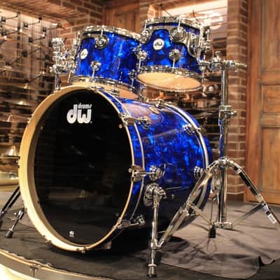 DW Collectors SCC Maple 5pcs (22-10-12-14-16) Blue Moonstone Drum Set - New! image 3