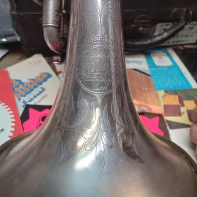 J.W. York & Sons Vintage Professional Shepherds Crook Cornet with extra slides and mouthpieces. 1905 - Silver Plate image 3