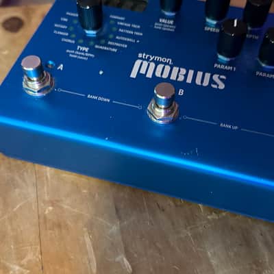 Strymon Mobius 2012 - Present - Blue image 4