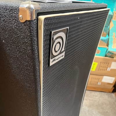 Ampeg SVT-810E 8x10" 800-watt Extension Cabinet (B-STOCK FEW DAMAGES) image 2