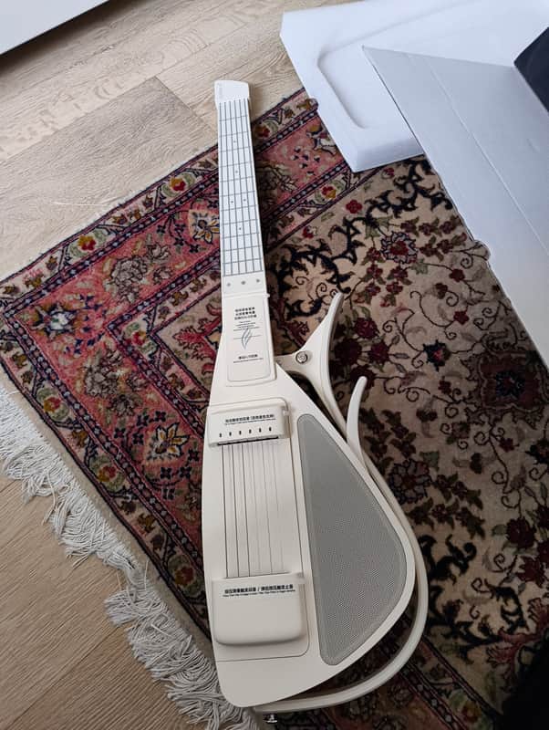 Enya Cyber-G 2026 - Smart Electric Guitar - White - Open Box
