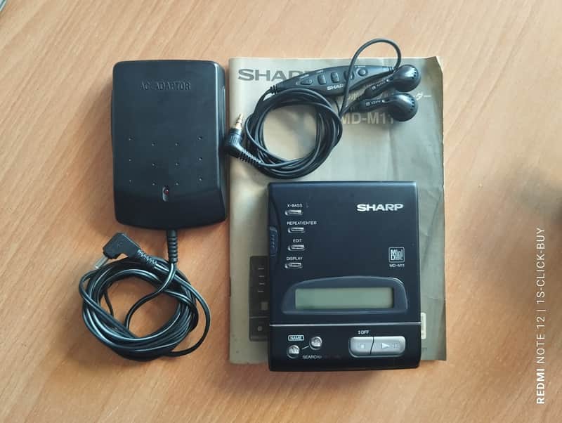 Sharp M11 portable mini disc player black image 1
