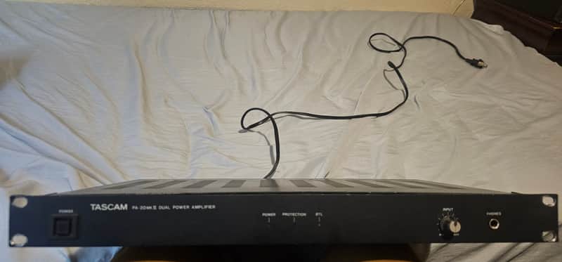 TASCAM Pa-20 mk ii duel power amp image 1