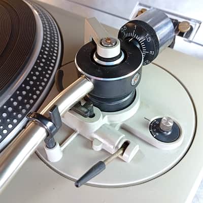 Technics SL 1500 giradischi MK I / Year 1977 image 6