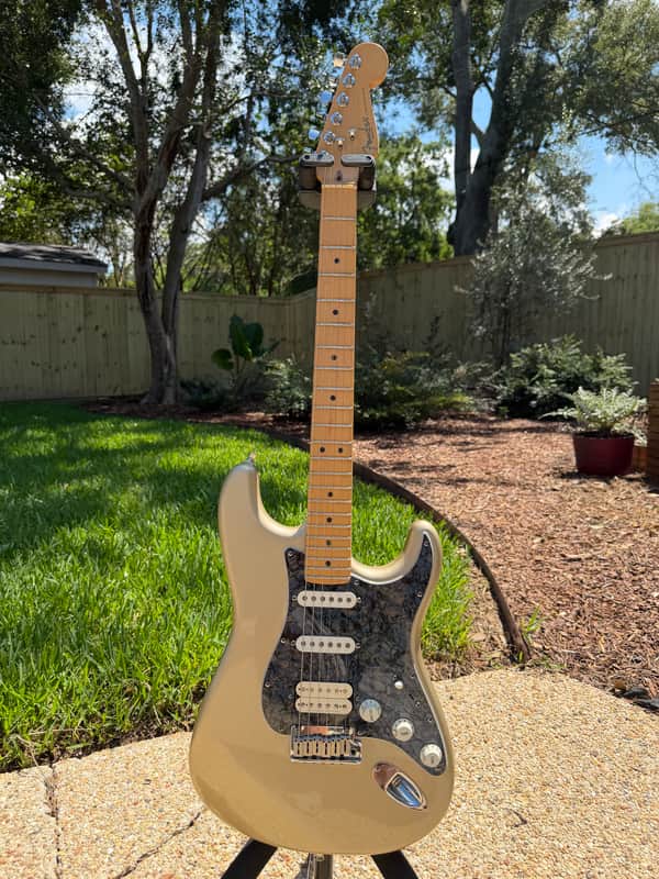 Fender US Lone Star Stratocaster HSS with Maple Fretboard 1999 - Humbucker bridge - Shoreline Gold