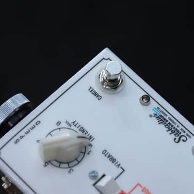 Sabbadius Electronics 69 Tiny-Vibe Hand Wired Analog Chorus/Vibrato Effect Pedal Bild 9