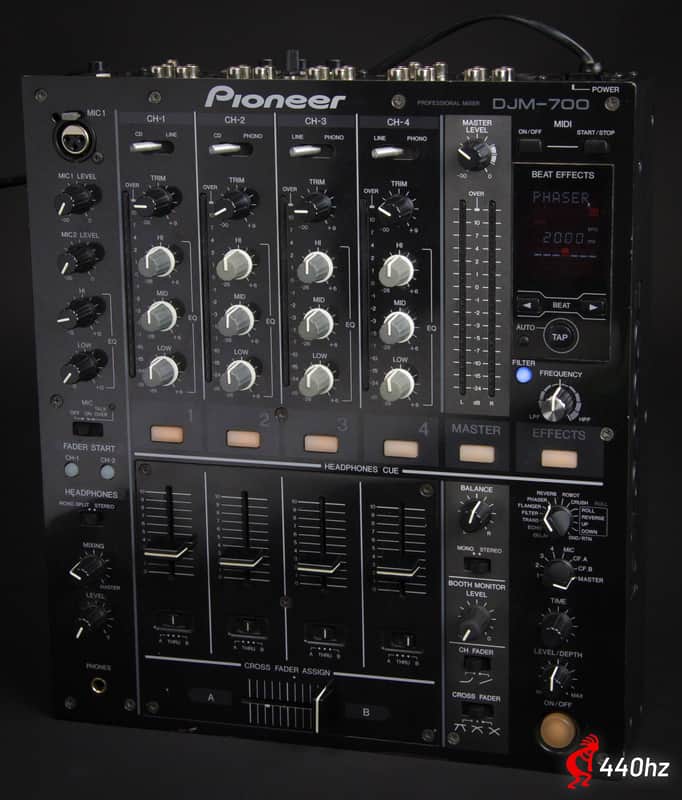 Pioneer DJM-700 DJ Mixer 4 Channels image 1