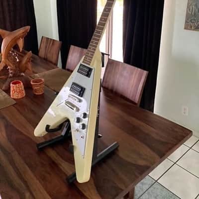 Gibson '70s Flying V 2020 - Present - Classic White image 2